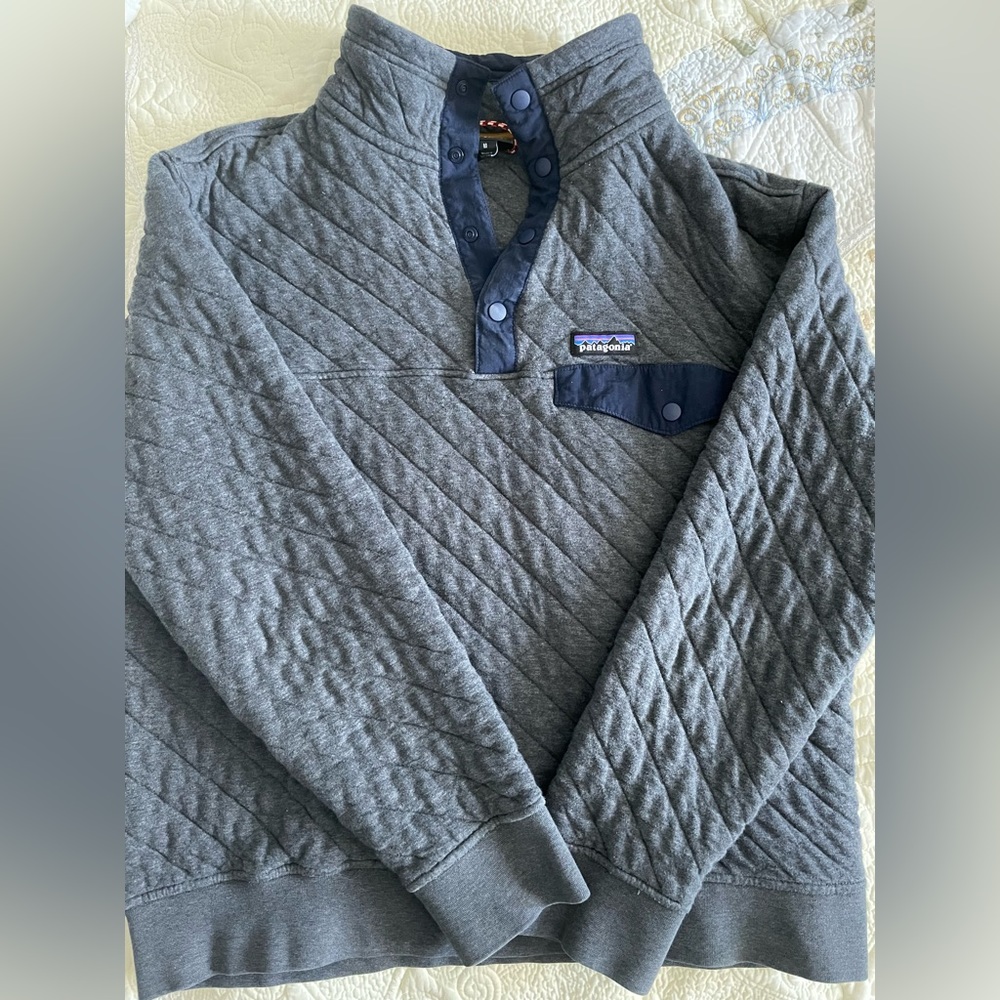 Mens Medium: Patagonia 1/4 snap quilted pullover